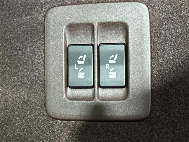 ＲＸ ＲＸ４５０ｈ　バージョンＬ　メーカーナビ　サンルーフ　バックカメラ　全方位カメラ　パワーバックドア　ドラレコ　ヘッドアップディスプレイ　横滑り防止　レーンキープアシスト　ふらつき検知　プリクラッシュセーフティー　先行車発進告知（21枚目）