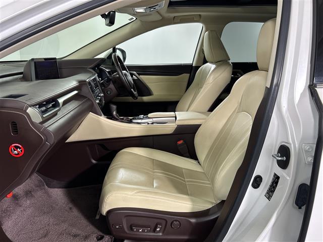 ＲＸ ＲＸ４５０ｈ　バージョンＬ　メーカーナビ　サンルーフ　バックカメラ　全方位カメラ　パワーバックドア　ドラレコ　ヘッドアップディスプレイ　横滑り防止　レーンキープアシスト　ふらつき検知　プリクラッシュセーフティー　先行車発進告知（28枚目）