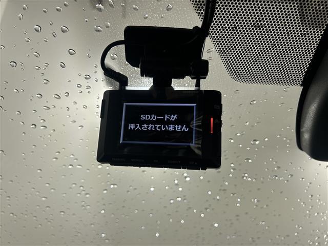 ヤリスクロス ハイブリッドＺ　純正８インチディスプレイオーディオ　全方位カメラ　衝突被害軽減システム　レーダークルーズコントロール　レーンアシスト　ブラインドスポットモニター　パーキングサポートブレーキ　クリアランスソナー　ＥＴＣ（9枚目）