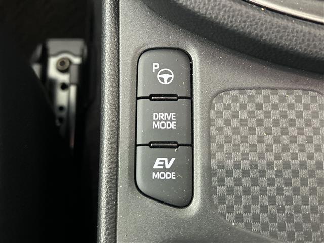 ヤリスクロス ハイブリッドＺ　純正８インチディスプレイオーディオ　全方位カメラ　衝突被害軽減システム　レーダークルーズコントロール　レーンアシスト　ブラインドスポットモニター　パーキングサポートブレーキ　クリアランスソナー　ＥＴＣ（25枚目）