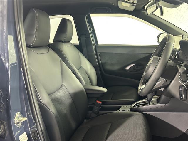 ヤリスクロス ハイブリッドＺ　純正８インチディスプレイオーディオ　全方位カメラ　衝突被害軽減システム　レーダークルーズコントロール　レーンアシスト　ブラインドスポットモニター　パーキングサポートブレーキ　クリアランスソナー　ＥＴＣ（26枚目）