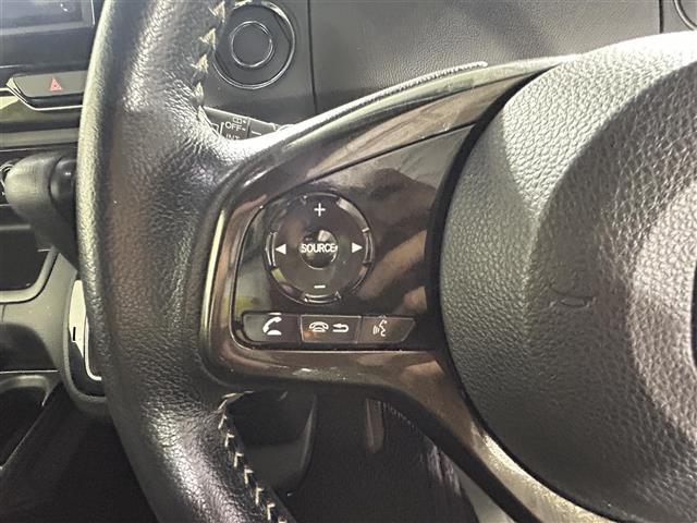 Ｎ－ＢＯＸカスタム Ｇ・Ｌターボホンダセンシング　社外７インチディスプレイオーディオ　バックカメラ　衝突被害軽減システム　レーダークルーズコントロール　レーンアシスト　横滑り防止装置　先行車発進告知機能　ロードサインアシスト　両側パワースライドドア（12枚目）