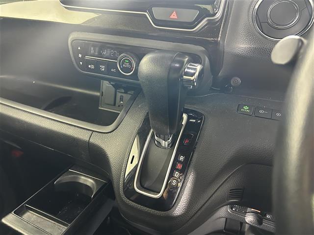 Ｎ－ＢＯＸカスタム Ｇ・Ｌターボホンダセンシング　社外７インチディスプレイオーディオ　バックカメラ　衝突被害軽減システム　レーダークルーズコントロール　レーンアシスト　横滑り防止装置　先行車発進告知機能　ロードサインアシスト　両側パワースライドドア（22枚目）