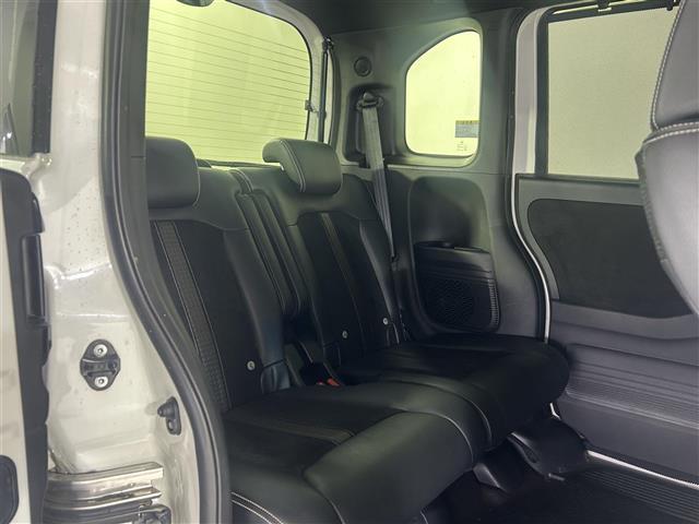 Ｎ－ＢＯＸカスタム Ｇ・Ｌターボホンダセンシング　社外７インチディスプレイオーディオ　バックカメラ　衝突被害軽減システム　レーダークルーズコントロール　レーンアシスト　横滑り防止装置　先行車発進告知機能　ロードサインアシスト　両側パワースライドドア（25枚目）