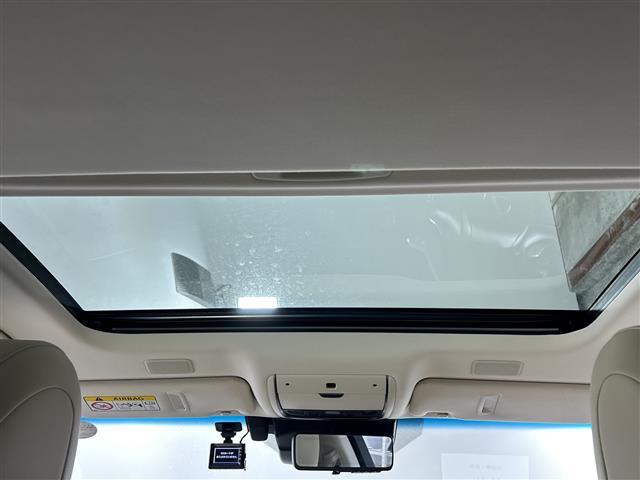 ＬＳ ＬＳ５００ｈ　Ｉパッケージ　純正１２．１インチナビ　サンルーフ　全方位カメラ　衝突被害軽減システム　エアサス　レーダークルーズコントロール　レーンアシスト　ブラインドスポットモニター　３眼ＬＥＤヘッドライト　ビルトインＥＴＣ２０（3枚目）