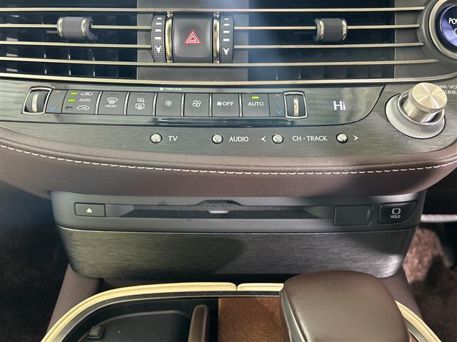 ＬＳ ＬＳ５００ｈ　Ｉパッケージ　純正１２．１インチナビ　サンルーフ　全方位カメラ　衝突被害軽減システム　エアサス　レーダークルーズコントロール　レーンアシスト　ブラインドスポットモニター　３眼ＬＥＤヘッドライト　ビルトインＥＴＣ２０（25枚目）