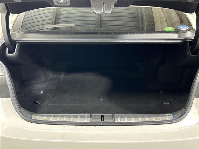 ＬＳ ＬＳ５００ｈ　Ｉパッケージ　純正１２．１インチナビ　サンルーフ　全方位カメラ　衝突被害軽減システム　エアサス　レーダークルーズコントロール　レーンアシスト　ブラインドスポットモニター　３眼ＬＥＤヘッドライト　ビルトインＥＴＣ２０（31枚目）
