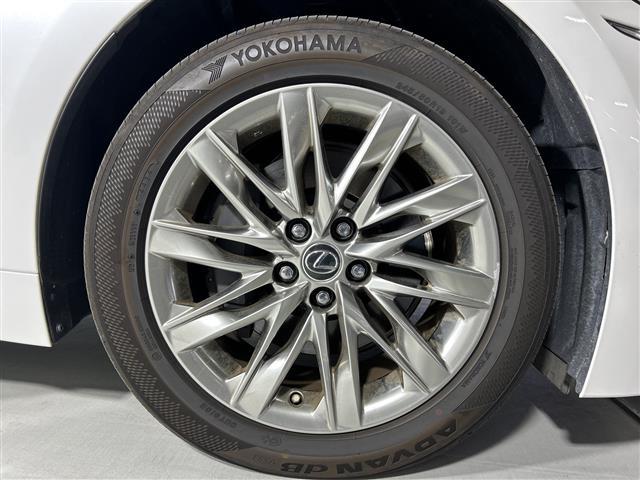 ＬＳ ＬＳ５００ｈ　Ｉパッケージ　純正１２．１インチナビ　サンルーフ　全方位カメラ　衝突被害軽減システム　エアサス　レーダークルーズコントロール　レーンアシスト　ブラインドスポットモニター　３眼ＬＥＤヘッドライト　ビルトインＥＴＣ２０（41枚目）