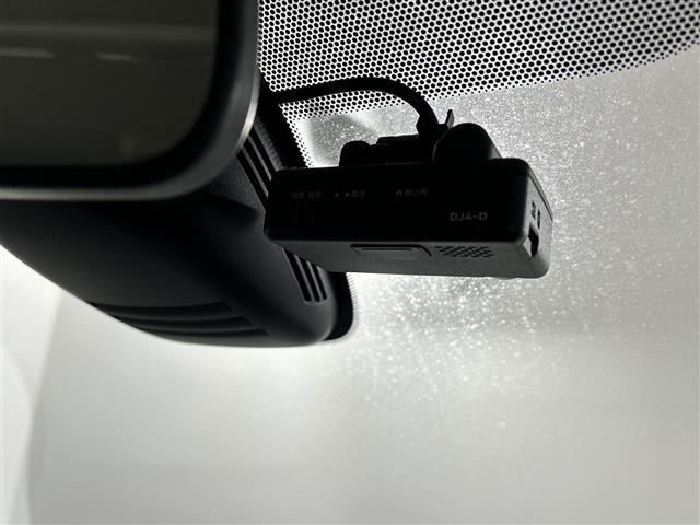 �K���X�R�[�e�B���O�A�i�r�Q�[�V�����A�d�s�b�ȂǁA���̑��̃p�[�c�̎��t�������ς���̂����k�������Ă���܂��I�I�N���}�̂��Ɖ��ł����C�����������I