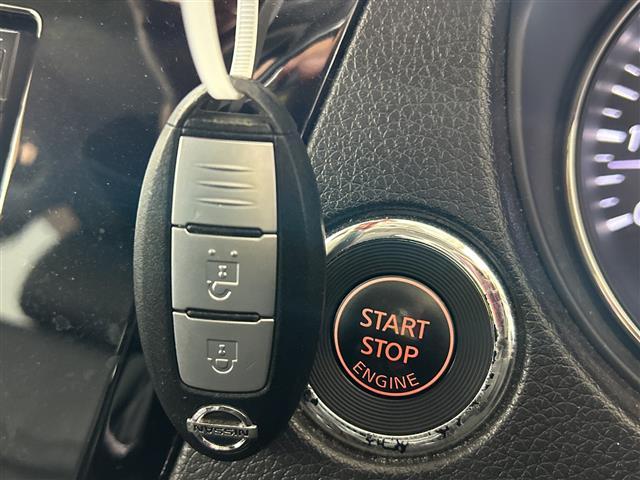 エクストレイル ２０Ｘ　エマージェンシーブレーキパッケージ　純正７インチナビ　バックカメラ　衝突被害軽減システム　車線逸脱警報　コーナーセンサー　横滑り防止装置　４ＷＤ　ダウンヒルアシストコントロール　オートライト　ＬＥＤヘッドライト　シートヒーター　ＥＴＣ（12枚目）