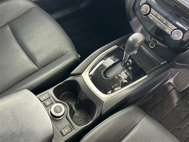 エクストレイル ２０Ｘ　エマージェンシーブレーキパッケージ　純正７インチナビ　バックカメラ　衝突被害軽減システム　車線逸脱警報　コーナーセンサー　横滑り防止装置　４ＷＤ　ダウンヒルアシストコントロール　オートライト　ＬＥＤヘッドライト　シートヒーター　ＥＴＣ（21枚目）