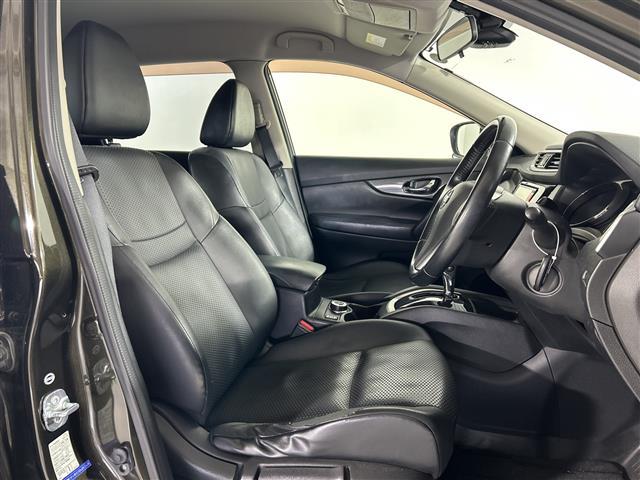 エクストレイル ２０Ｘ　エマージェンシーブレーキパッケージ　純正７インチナビ　バックカメラ　衝突被害軽減システム　車線逸脱警報　コーナーセンサー　横滑り防止装置　４ＷＤ　ダウンヒルアシストコントロール　オートライト　ＬＥＤヘッドライト　シートヒーター　ＥＴＣ（24枚目）