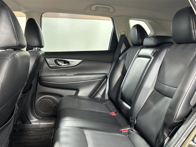 エクストレイル ２０Ｘ　エマージェンシーブレーキパッケージ　純正７インチナビ　バックカメラ　衝突被害軽減システム　車線逸脱警報　コーナーセンサー　横滑り防止装置　４ＷＤ　ダウンヒルアシストコントロール　オートライト　ＬＥＤヘッドライト　シートヒーター　ＥＴＣ（27枚目）