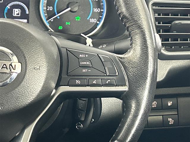 リーフ X 純正7インチナビ バックカメラ 衝突軽減装置 クルーズコントロール 車線逸脱警報 標識検知 オートライト オートハイビーム LEDヘッドライト LEDフォグライト ビルトインETC ステアリングヒータ(15枚目)