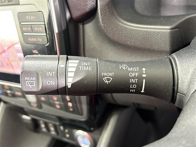 リーフ X 純正7インチナビ バックカメラ 衝突軽減装置 クルーズコントロール 車線逸脱警報 標識検知 オートライト オートハイビーム LEDヘッドライト LEDフォグライト ビルトインETC ステアリングヒータ(16枚目)