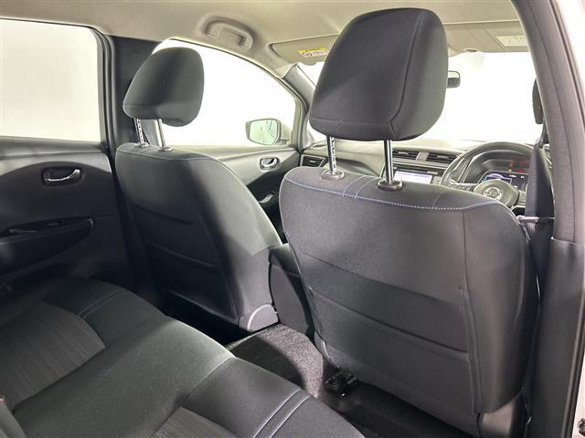 リーフ X 純正7インチナビ バックカメラ 衝突軽減装置 クルーズコントロール 車線逸脱警報 標識検知 オートライト オートハイビーム LEDヘッドライト LEDフォグライト ビルトインETC ステアリングヒータ(28枚目)