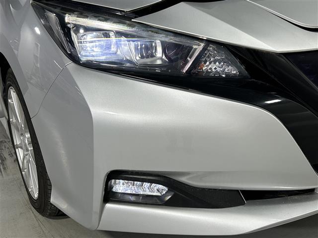 リーフ X 純正7インチナビ バックカメラ 衝突軽減装置 クルーズコントロール 車線逸脱警報 標識検知 オートライト オートハイビーム LEDヘッドライト LEDフォグライト ビルトインETC ステアリングヒータ(34枚目)