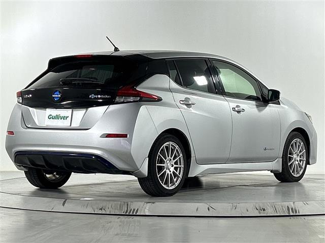 リーフ X 純正7インチナビ バックカメラ 衝突軽減装置 クルーズコントロール 車線逸脱警報 標識検知 オートライト オートハイビーム LEDヘッドライト LEDフォグライト ビルトインETC ステアリングヒータ(37枚目)