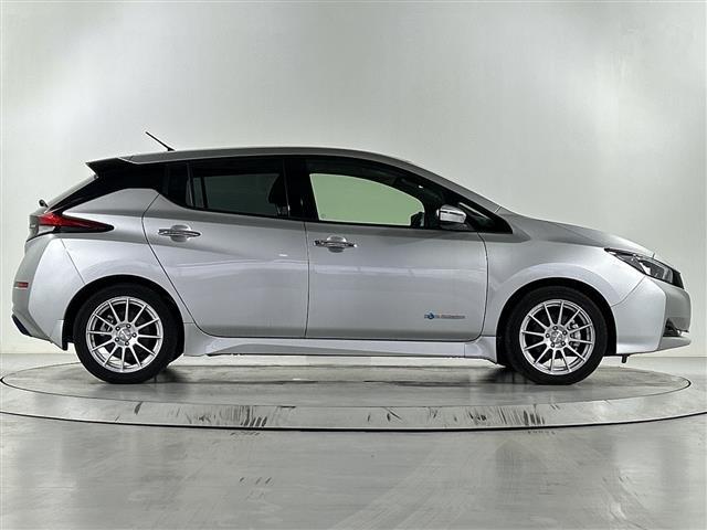 リーフ X 純正7インチナビ バックカメラ 衝突軽減装置 クルーズコントロール 車線逸脱警報 標識検知 オートライト オートハイビーム LEDヘッドライト LEDフォグライト ビルトインETC ステアリングヒータ(38枚目)