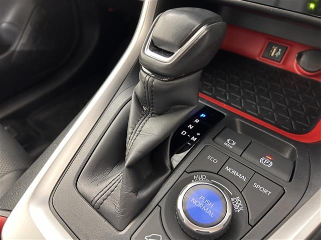 ＲＡＶ４ アドベンチャー　オフロードパッケージＩＩ　４ＷＤ　純正１０．５型ディスプレイオーディオ　全方位モニター　衝突軽減システム　コーナーセンサー　レーンアシスト　追従型クルーズコントロール　パワーシート　　オートマチックハイビーム　ビルトインＥＴＣ（11枚目）