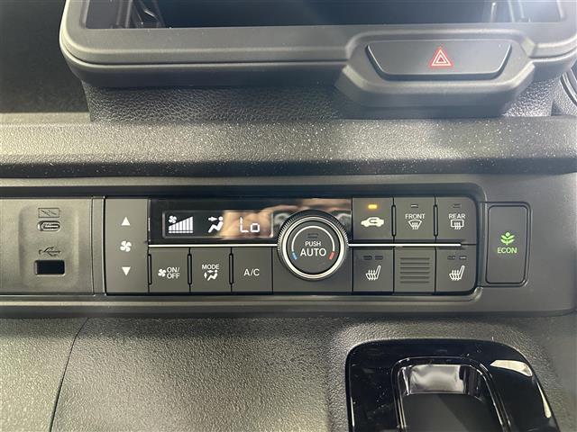 Ｎ－ＢＯＸカスタム ベースグレード　登録済未使用車　衝突被害軽減　レーダークルーズコントロール　パーキングソナー　踏み間違い防止装置　ＬＥＤヘッドライト　片側パワースライドドア　禁煙車　純正１４インチアルミホイール　後席サンシェード（18枚目）