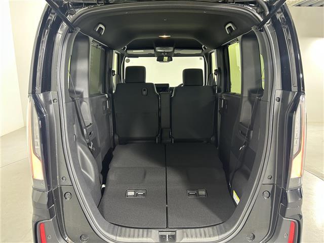 Ｎ－ＢＯＸカスタム ベースグレード　登録済未使用車　衝突被害軽減　レーダークルーズコントロール　パーキングソナー　踏み間違い防止装置　ＬＥＤヘッドライト　片側パワースライドドア　禁煙車　純正１４インチアルミホイール　後席サンシェード（27枚目）