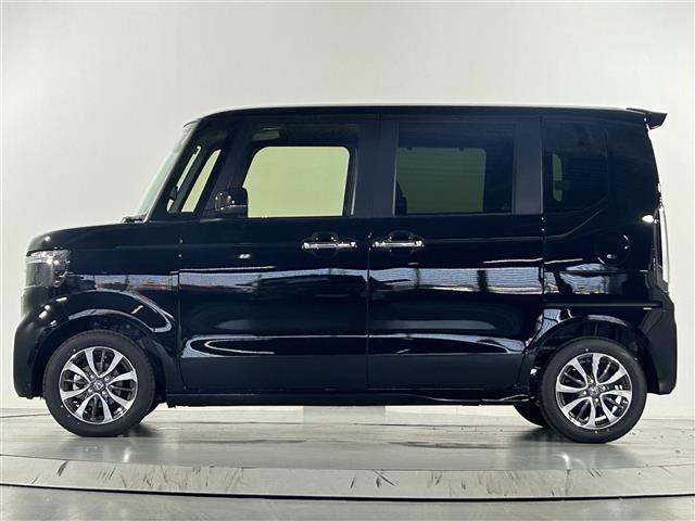 Ｎ－ＢＯＸカスタム ベースグレード　登録済未使用車　衝突被害軽減　レーダークルーズコントロール　パーキングソナー　踏み間違い防止装置　ＬＥＤヘッドライト　片側パワースライドドア　禁煙車　純正１４インチアルミホイール　後席サンシェード（32枚目）