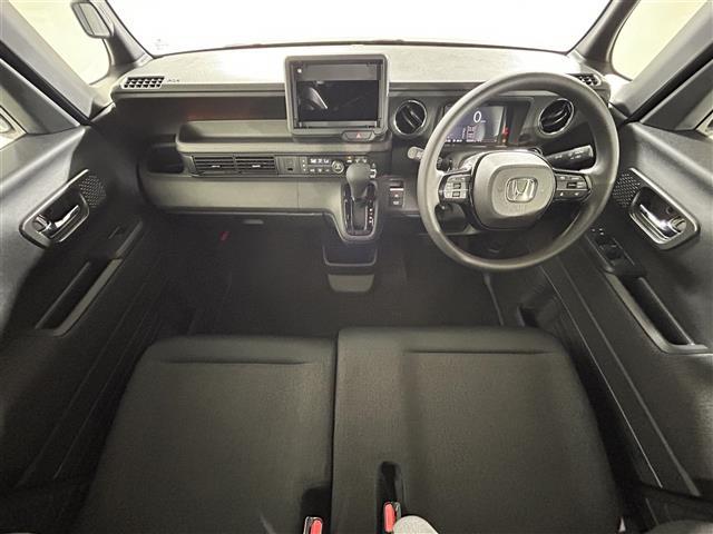 N-BOXカスタム ベースグレード 登録済み未使用車 衝突被害軽減装置 禁煙車 車線逸脱防止 パーキングソナー 片側パワースライドドア LEDヘッドライト 純正14インチアルミホイール シートヒーター チップアップシート スマートキー(2枚目)