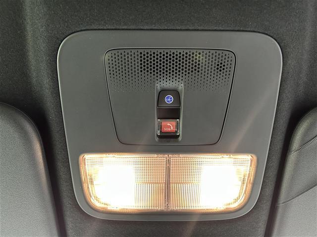 N-BOXカスタム ベースグレード 登録済み未使用車 衝突被害軽減装置 禁煙車 車線逸脱防止 パーキングソナー 片側パワースライドドア LEDヘッドライト 純正14インチアルミホイール シートヒーター チップアップシート スマートキー(7枚目)