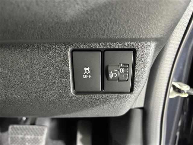 N-BOXカスタム ベースグレード 登録済み未使用車 衝突被害軽減装置 禁煙車 車線逸脱防止 パーキングソナー 片側パワースライドドア LEDヘッドライト 純正14インチアルミホイール シートヒーター チップアップシート スマートキー(11枚目)