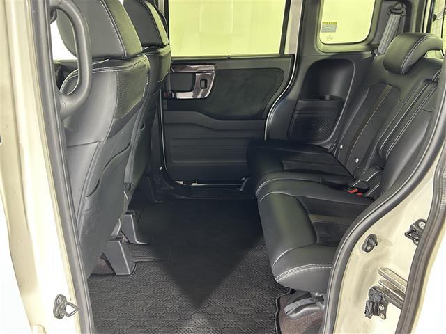 Ｎ－ＢＯＸカスタム Ｇ・Ｌターボホンダセンシング　純正７インチナビ　ＣＤ　ＤＶＤ　フルセグＴＶ　Ｂｌｕｅｔｏｏｔｈ　衝突軽減ブレーキ　両側パワースライドドア　前後ドライブレコーダー　ビルトインＥＴＣ　電動格納ミラー　追従付きクルーズコントロール（25枚目）