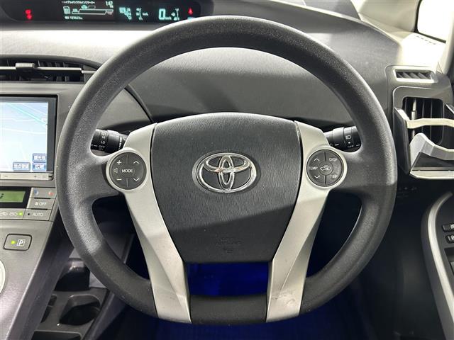 プリウス Ｓツーリングセレクション　純正８インチナビ　バックカメラ　オートライト　ＬＥＤヘッドライト　フォグライト　横滑り防止装置　カーテンエアバック　純正１７インチアルミホイール　ステアリングスイッチ　ヘッドライトウォッシャー　ＥＴＣ（11枚目）