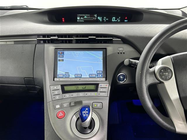 プリウス Ｓツーリングセレクション　純正８インチナビ　バックカメラ　オートライト　ＬＥＤヘッドライト　フォグライト　横滑り防止装置　カーテンエアバック　純正１７インチアルミホイール　ステアリングスイッチ　ヘッドライトウォッシャー　ＥＴＣ（16枚目）