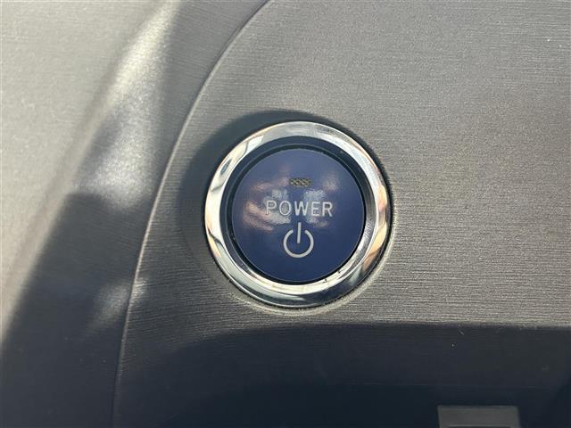 プリウス Ｓツーリングセレクション　純正８インチナビ　バックカメラ　オートライト　ＬＥＤヘッドライト　フォグライト　横滑り防止装置　カーテンエアバック　純正１７インチアルミホイール　ステアリングスイッチ　ヘッドライトウォッシャー　ＥＴＣ（19枚目）