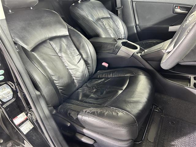 プリウス Ｓツーリングセレクション　純正８インチナビ　バックカメラ　オートライト　ＬＥＤヘッドライト　フォグライト　横滑り防止装置　カーテンエアバック　純正１７インチアルミホイール　ステアリングスイッチ　ヘッドライトウォッシャー　ＥＴＣ（24枚目）