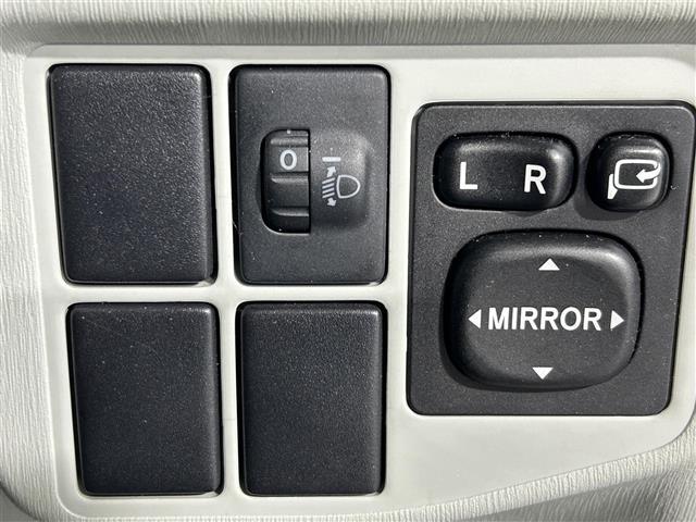 �K���X�R�[�e�B���O�A�i�r�Q�[�V�����A�d�s�b�ȂǁA���̑��̃p�[�c�̎��t�������ς���̂����k�������Ă���܂��I�I�N���}�̂��Ɖ��ł����C�����������I