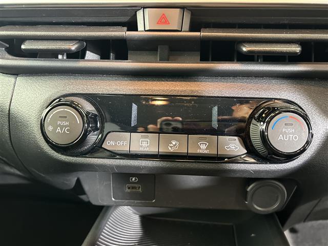 ノート Ｓ　社外７インチナビ　バックカメラ　衝突被害軽減装置　車線逸脱警報　ロードサインアシスト　コーナーセンサー　パーキングソナー　ふらつき警報　オートライト　オートハイビーム　電子パーキング　ビルトインＥＴＣ（19枚目）