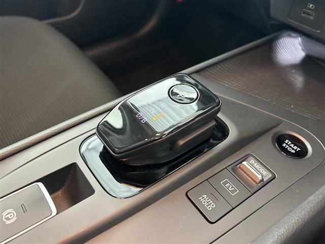 ノート Ｓ　社外７インチナビ　バックカメラ　衝突被害軽減装置　車線逸脱警報　ロードサインアシスト　コーナーセンサー　パーキングソナー　ふらつき警報　オートライト　オートハイビーム　電子パーキング　ビルトインＥＴＣ（20枚目）