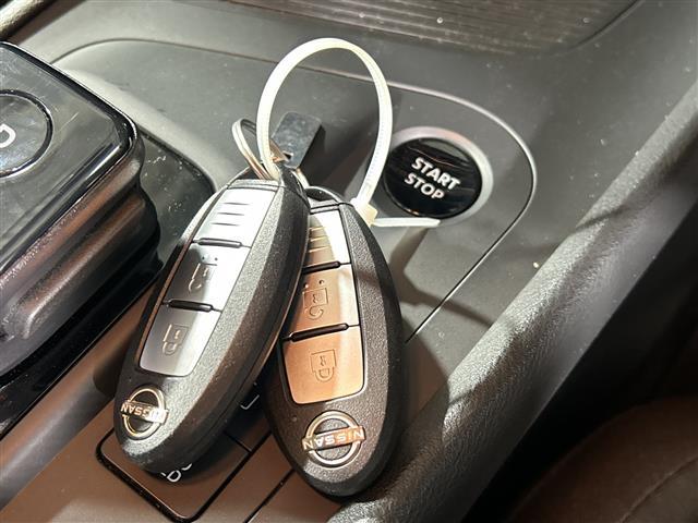 ノート Ｓ　社外７インチナビ　バックカメラ　衝突被害軽減装置　車線逸脱警報　ロードサインアシスト　コーナーセンサー　パーキングソナー　ふらつき警報　オートライト　オートハイビーム　電子パーキング　ビルトインＥＴＣ（22枚目）