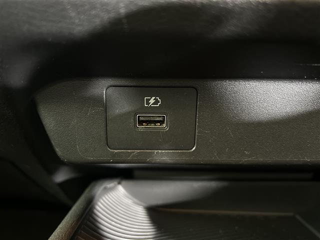 ノート Ｓ　社外７インチナビ　バックカメラ　衝突被害軽減装置　車線逸脱警報　ロードサインアシスト　コーナーセンサー　パーキングソナー　ふらつき警報　オートライト　オートハイビーム　電子パーキング　ビルトインＥＴＣ（23枚目）