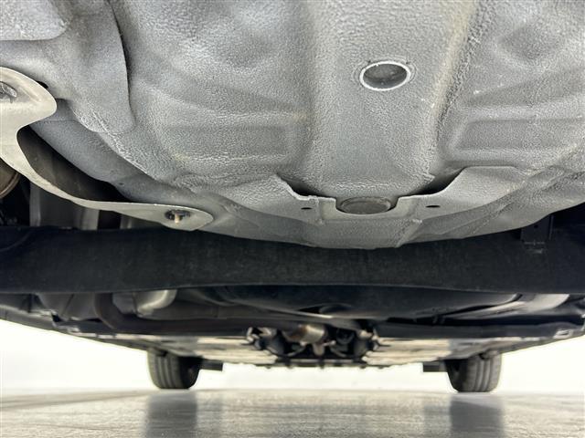 ノート Ｓ　社外７インチナビ　バックカメラ　衝突被害軽減装置　車線逸脱警報　ロードサインアシスト　コーナーセンサー　パーキングソナー　ふらつき警報　オートライト　オートハイビーム　電子パーキング　ビルトインＥＴＣ（43枚目）