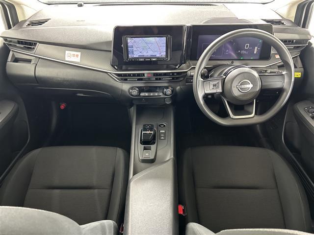 ノート Ｓ　社外７インチナビ　バックカメラ　衝突被害軽減システム　車線逸脱警報　ロードサインアシスト　コーナーセンサー　パーキングソナー　ふらつき警報　オートライト　オートハイビーム　ビルトインＥＴＣ　ドラレコ（2枚目）