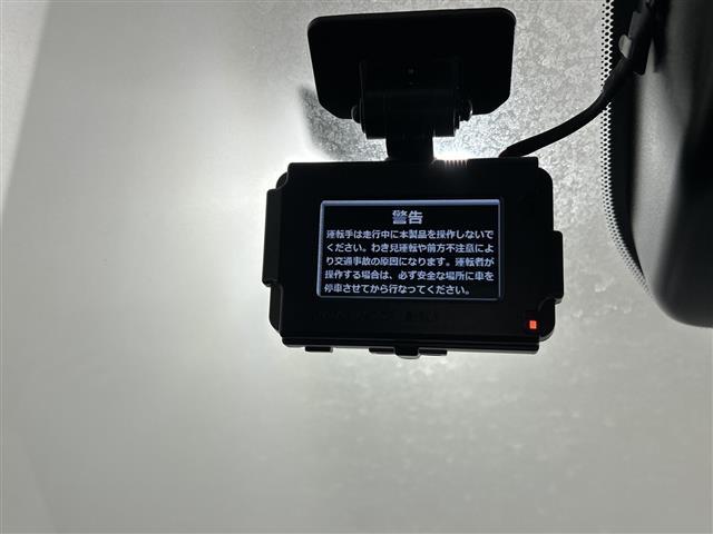 ノート Ｓ　社外７インチナビ　バックカメラ　衝突被害軽減システム　車線逸脱警報　ロードサインアシスト　コーナーセンサー　パーキングソナー　ふらつき警報　オートライト　オートハイビーム　ビルトインＥＴＣ　ドラレコ（9枚目）