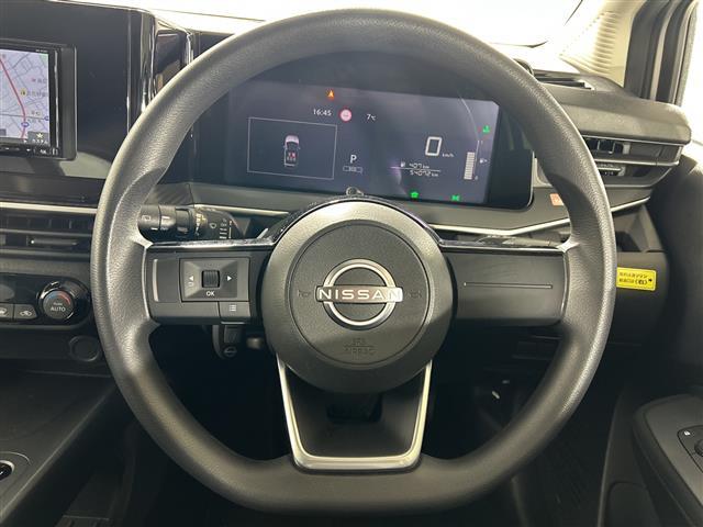 ノート Ｓ　社外７インチナビ　バックカメラ　衝突被害軽減システム　車線逸脱警報　ロードサインアシスト　コーナーセンサー　パーキングソナー　ふらつき警報　オートライト　オートハイビーム　ビルトインＥＴＣ　ドラレコ（13枚目）