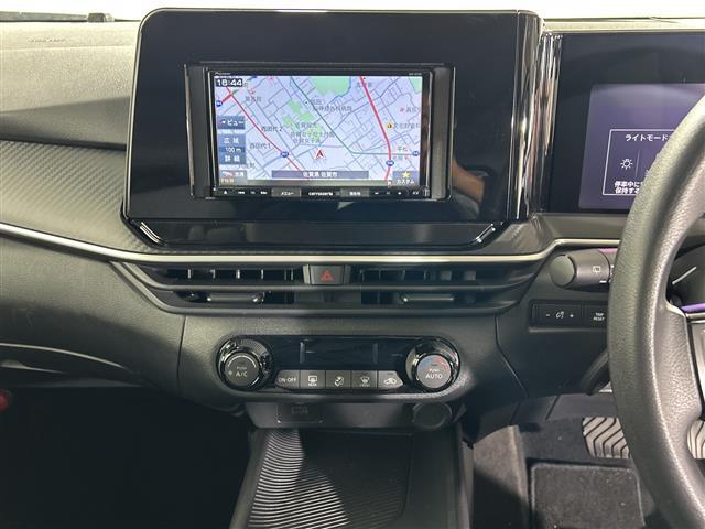 ノート Ｓ　社外７インチナビ　バックカメラ　衝突被害軽減システム　車線逸脱警報　ロードサインアシスト　コーナーセンサー　パーキングソナー　ふらつき警報　オートライト　オートハイビーム　ビルトインＥＴＣ　ドラレコ（17枚目）