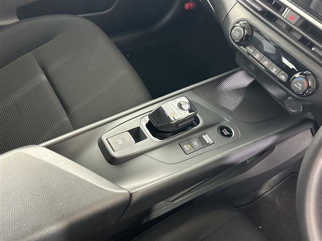 ノート Ｓ　社外７インチナビ　バックカメラ　衝突被害軽減システム　車線逸脱警報　ロードサインアシスト　コーナーセンサー　パーキングソナー　ふらつき警報　オートライト　オートハイビーム　ビルトインＥＴＣ　ドラレコ（18枚目）