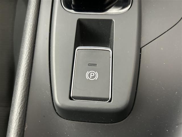 ノート Ｓ　社外７インチナビ　バックカメラ　衝突被害軽減システム　車線逸脱警報　ロードサインアシスト　コーナーセンサー　パーキングソナー　ふらつき警報　オートライト　オートハイビーム　ビルトインＥＴＣ　ドラレコ（23枚目）