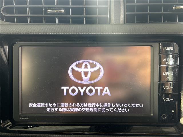 アクア Ｓスタイルブラック　純正７インチナビ　バックカメラ　衝突被害軽減システム　車線逸脱警報　オートライト　オートマチックハイビーム　横滑り防止装置　ビルトインＥＴＣ　ＩＳＯＦＩＸ　純正フロアマット　ドアバイザー　ドラレコ（3枚目）