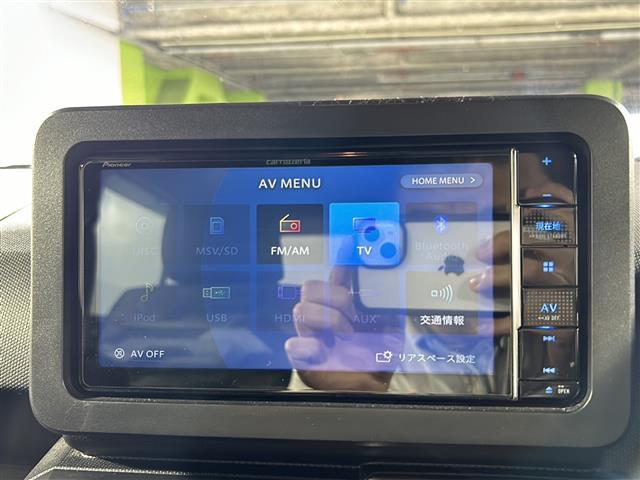 【Ｂｌｕｅｔｏｏｔｈ】ナビゲーションと携帯電話／スマートフォンをＢｌｕｅｔｏｏｔｈ接続することができます。接続するとハンズフリーで使用することができるので、とても便利です！