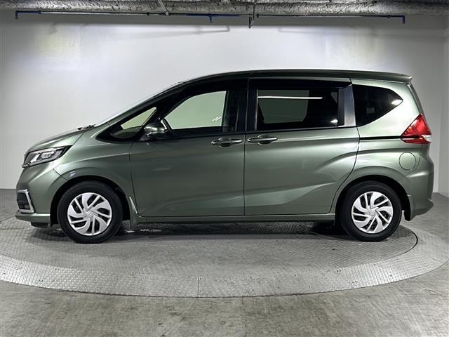 フリード Ｇ・ホンダセンシング　禁煙車　県外仕入　６名乗り　純正７インチナビ　フルセグＴＶ　Ｂｌｕｅｔｏｏｔｈ接続　ＣＤ　ＤＶＤ　ホンセンシング　両側パワースライドドア　ビルトインＥＴＣ　　ＬＥＤヘッドライト　純正前後ドラレコ（32枚目）